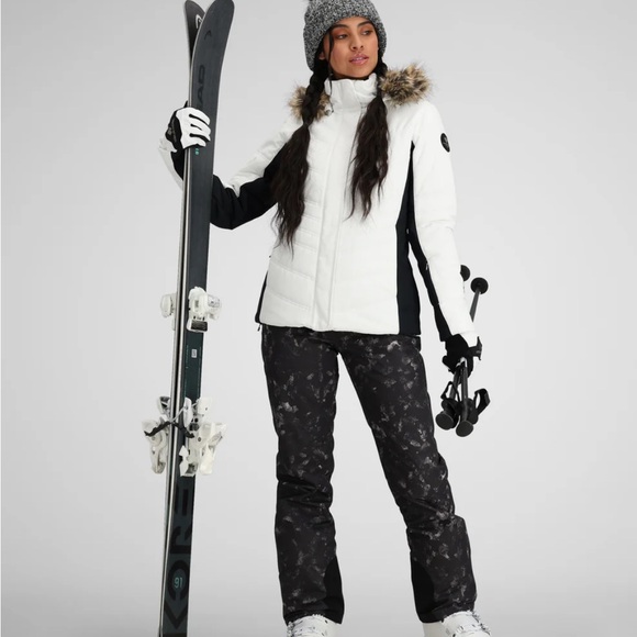 Obermeyer Tuscany II jacket size 6P. Beautiful, pristine Like New. Zero marks. - Picture 2 of 14